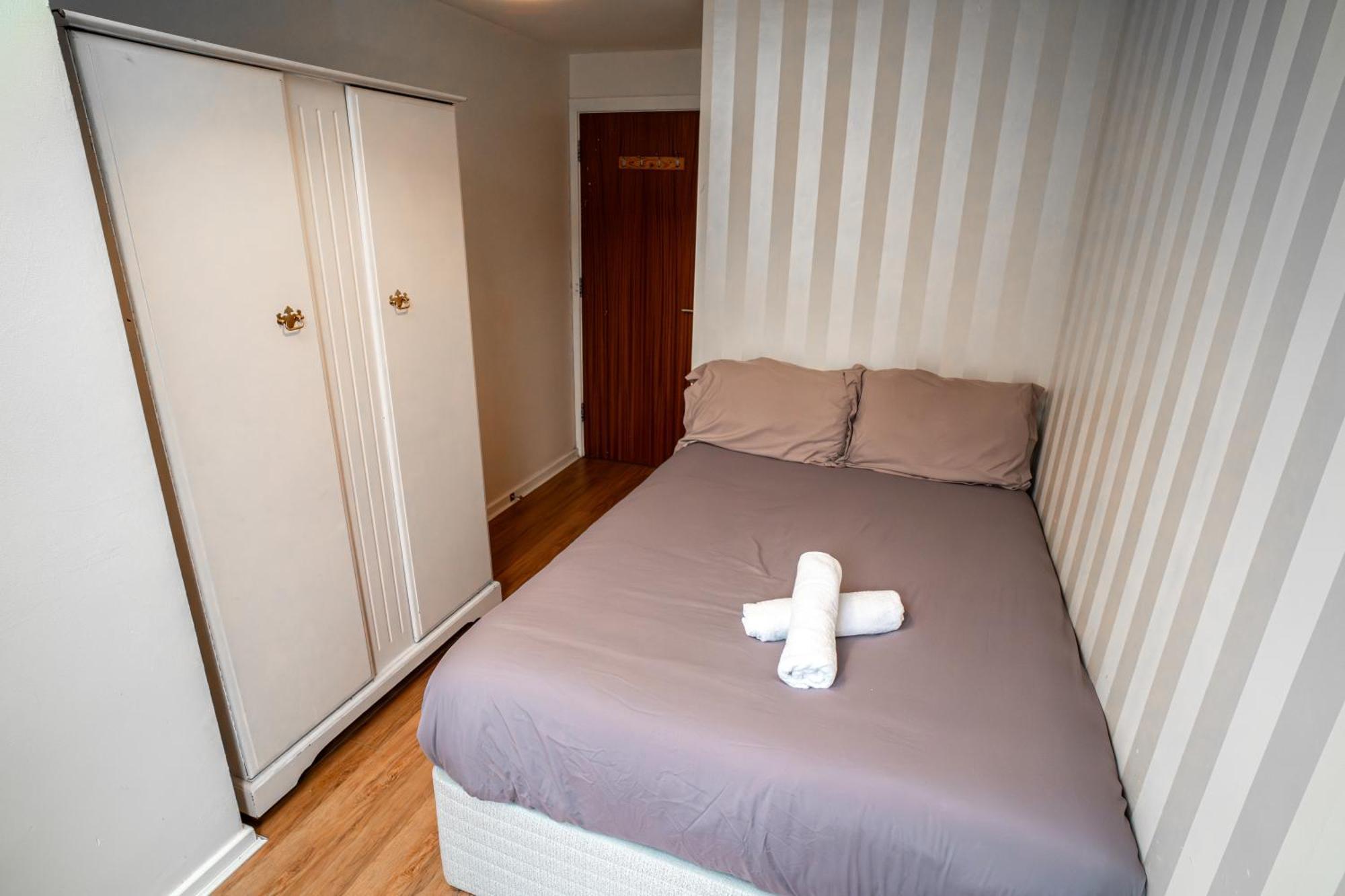 3 Bedroom Central Apartment In Belfast City Centre Eksteriør billede
