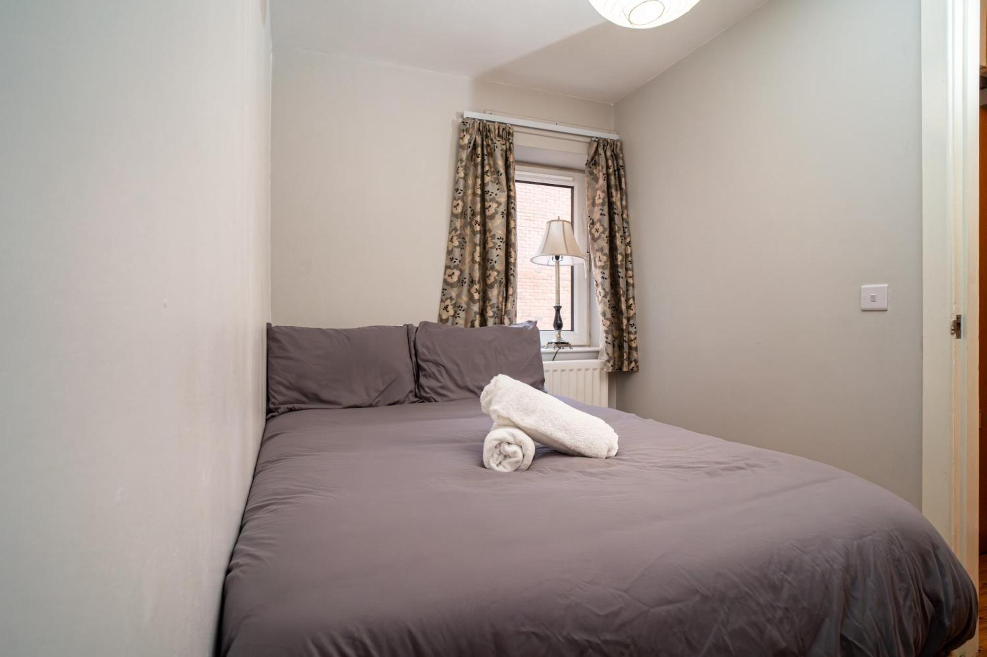 3 Bedroom Central Apartment In Belfast City Centre Eksteriør billede