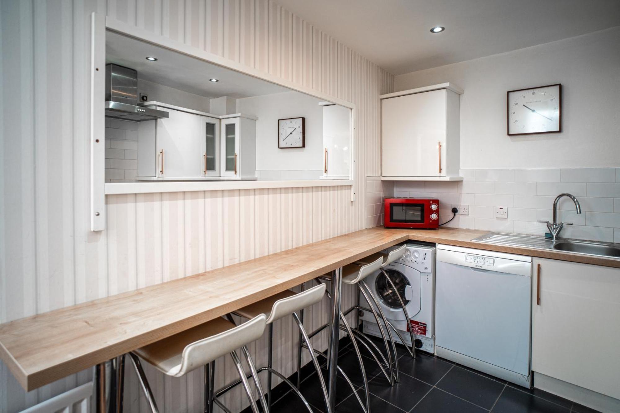 3 Bedroom Central Apartment In Belfast City Centre Eksteriør billede